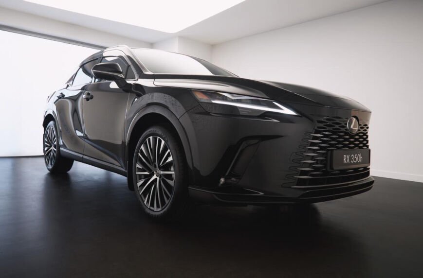 Чому Lexus RX називають еталоном преміальних сімейних кросоверів