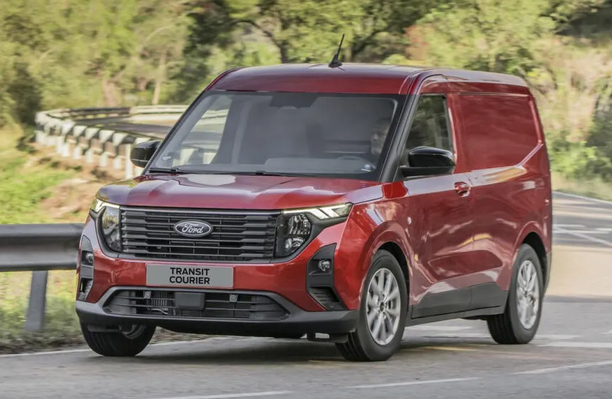Ford Transit Courier тест драйв: на що звернути увагу перед купівлею