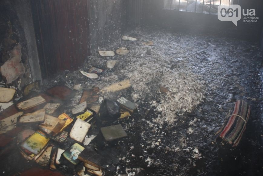 14 января: Пожар в запорожском общежитии, сгоревшая на стоянке маршрутка и предстоящий суд над «погоревшим» на взятке ГАИшником (фото) - фото 1