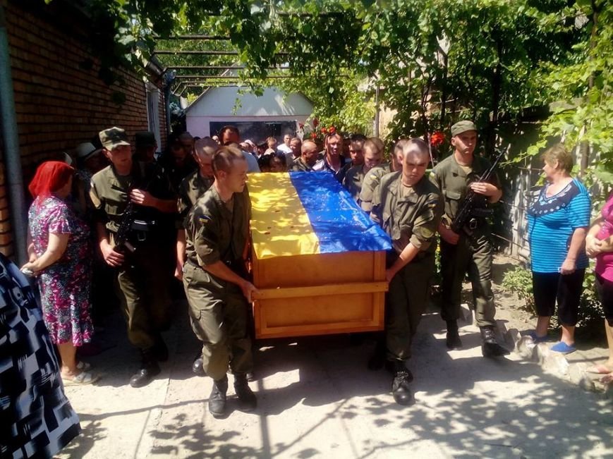 В Запорожской области похоронили бойца батальона «Донбасс» (фото) - фото 1