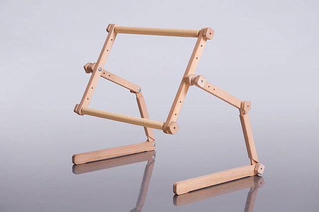 46006675_w640_h640_snegir